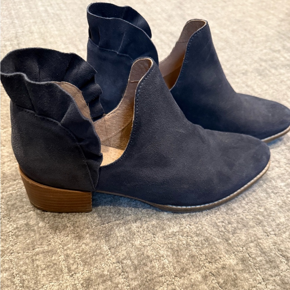 Seychelles leather suede Ruffle Cuff Ankle Booties